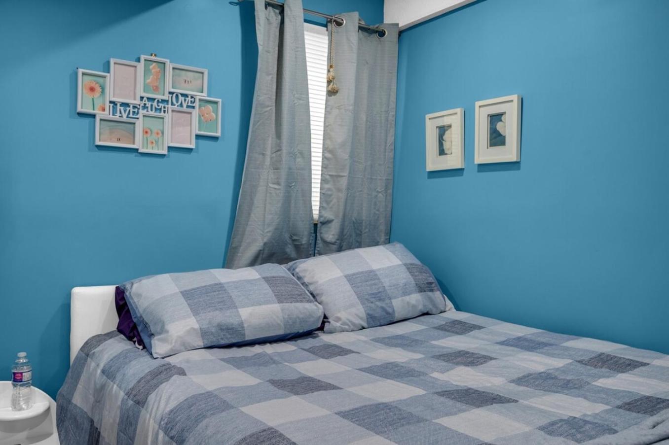52-3 Bed Suite On Lake Central Ac By Airport Calgary Ngoại thất bức ảnh